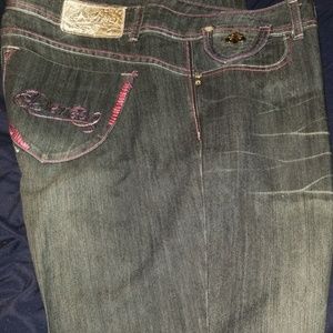 Dereon Jeans